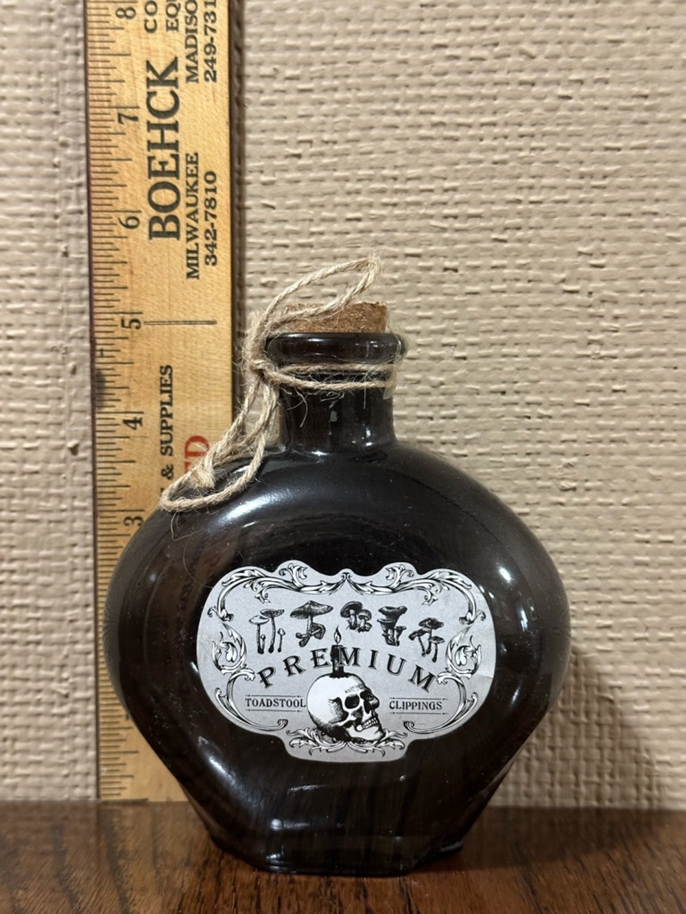 Premium Toadstool Clippings Glass Bottle - Black